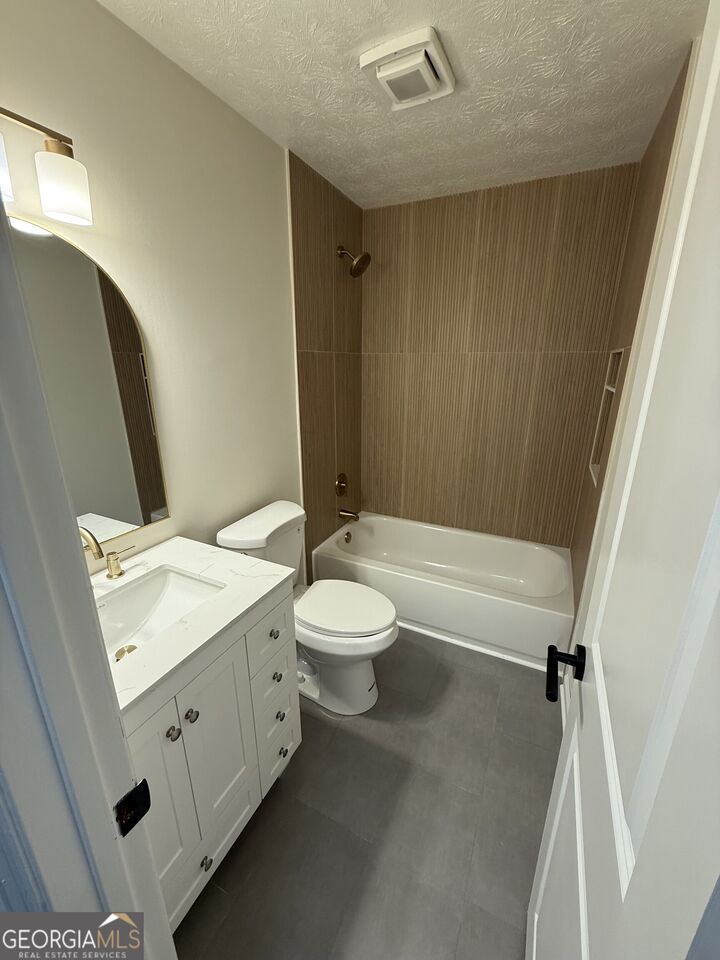 Property Photo: 1760 Woodland Trail GA 30041