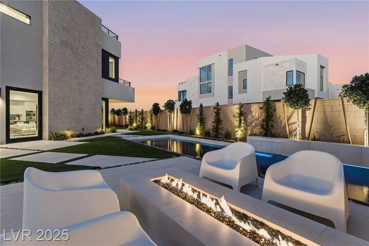 Property Photo: 4022 Heron Fairway Drive NV 89141