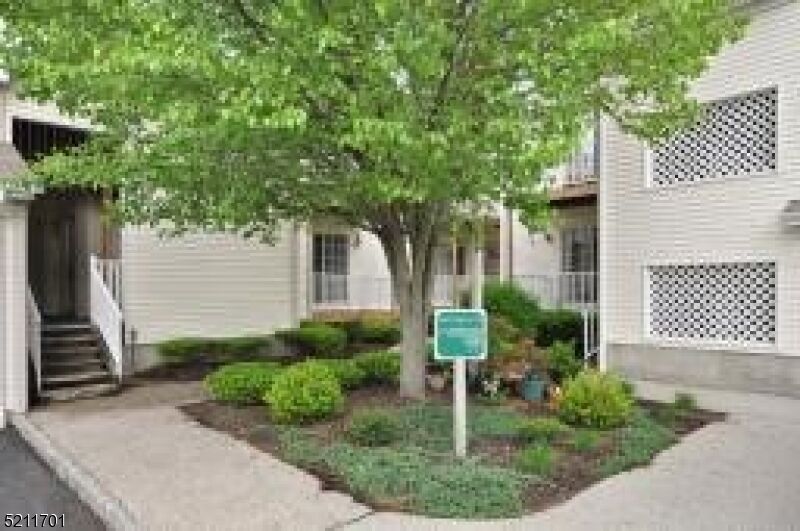 Property Photo: 272 Potomac Dr 272 NJ 07920