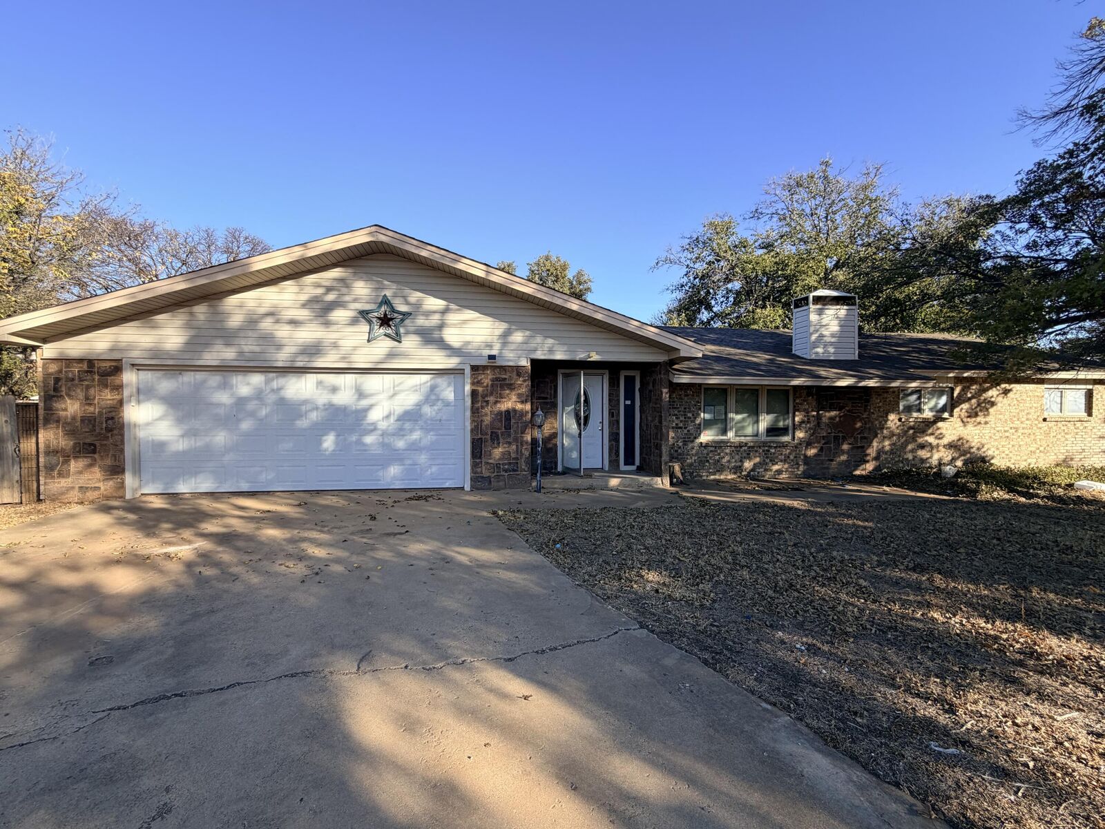 Property Photo:  2412 Lockwood Street  TX 79373 