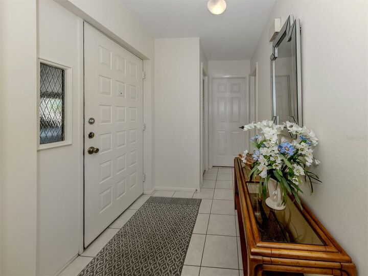 Property Photo: 1718 Lakeside Drive 1714-D FL 34293