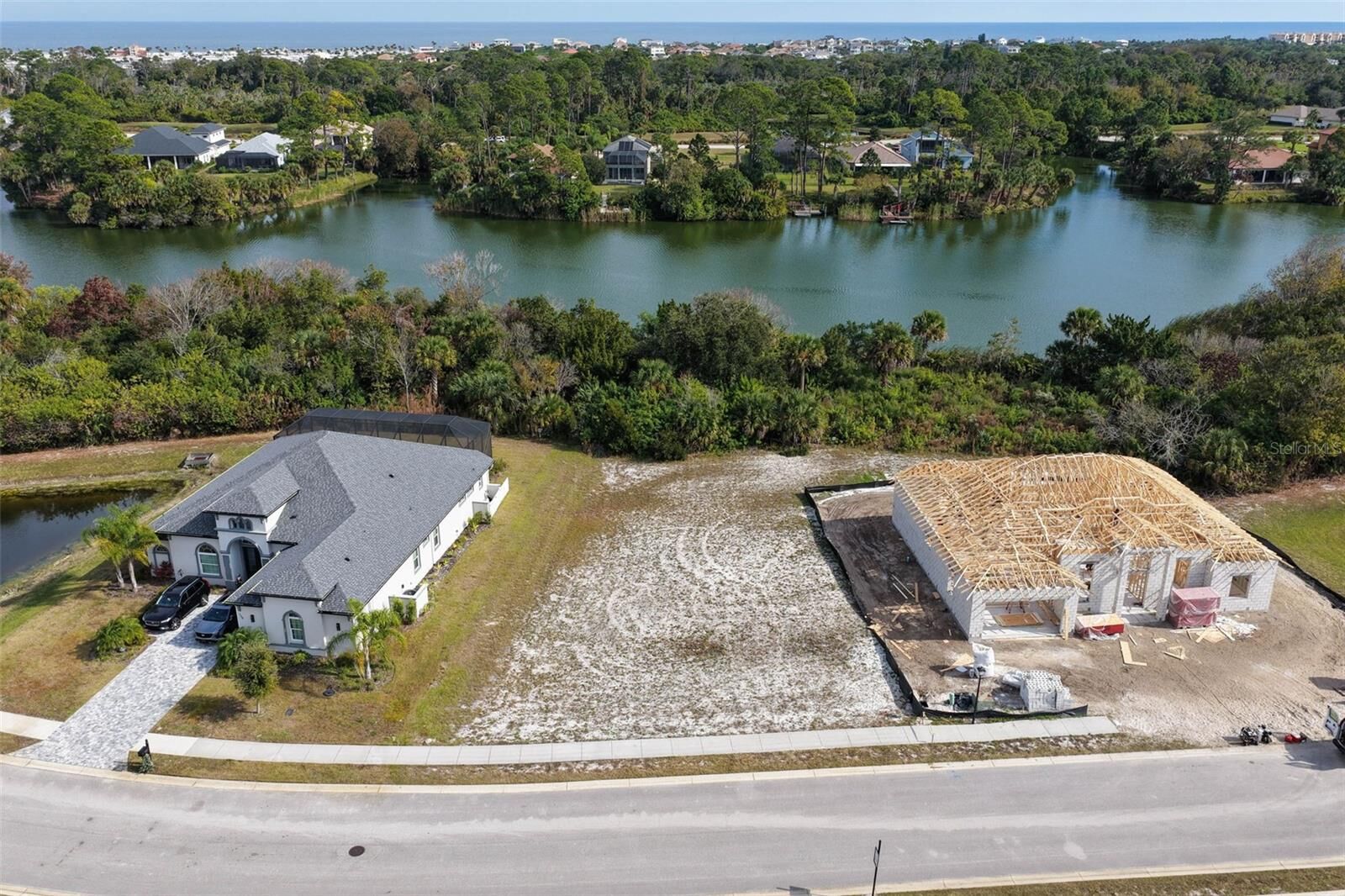 Property Photo: 128 N Lakewalk Drive FL 32137