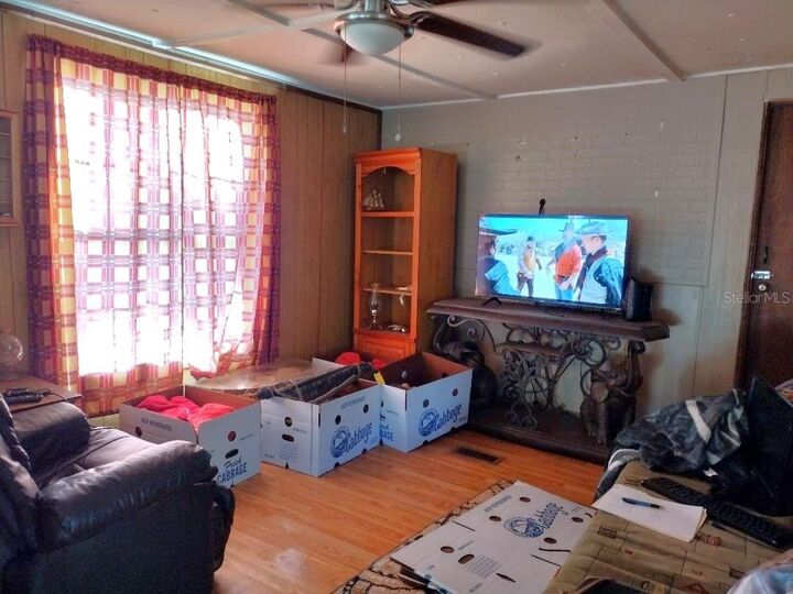 Property Photo: 5638 Nutwood Avenue FL 32110