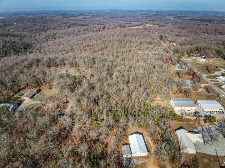 Property Photo:  001-07011-003 Hodge Lane  AR 72653 