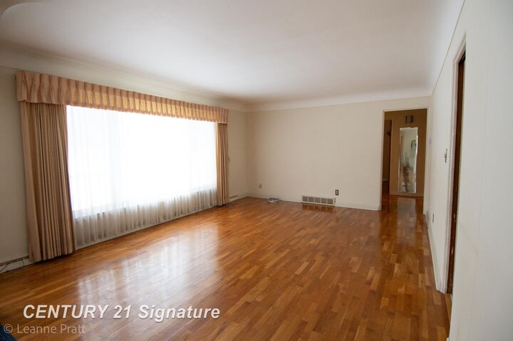 Property Photo:  605 Hut West Dr Drive  MI 48433 