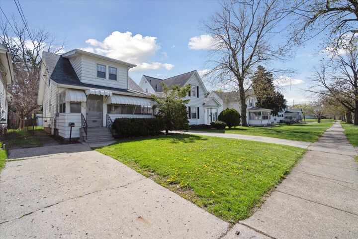 Property Photo:  619 N State Street  MI 49202 