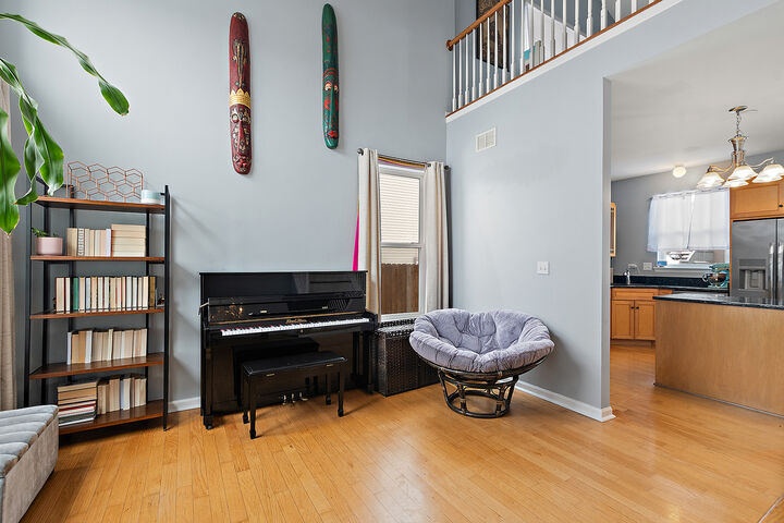 Property Photo: 420 Wilshire Lane IL 60440