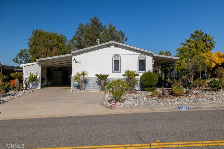 Property Photo:  22958 Skylink  CA 92587 