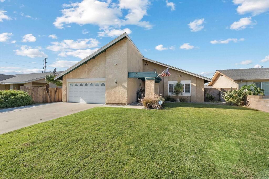 Property Photo:  2546 S Sultana Avenue  CA 91761 