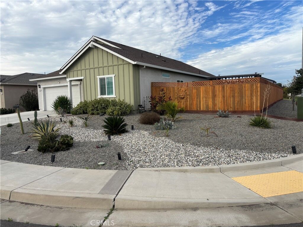Property Photo:  1579 Oakwood  CA 95963 