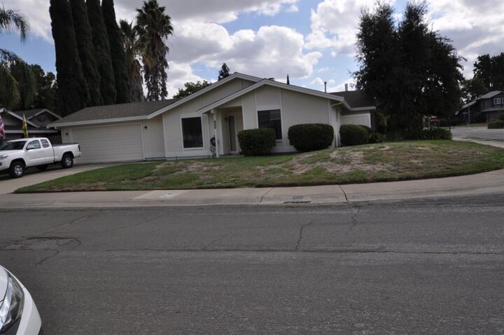 800 Klein Way  Sacramento CA 95831 photo