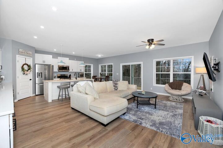 Property Photo: 221 Creek Trail AL 35758