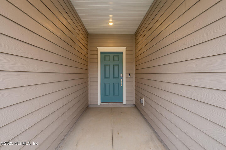 Property Photo: 2181 Windward Cay Lane FL 32068