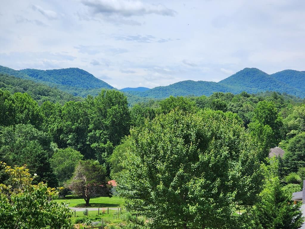 Property Photo:  2276 Lovingood Rd.  GA 30546 