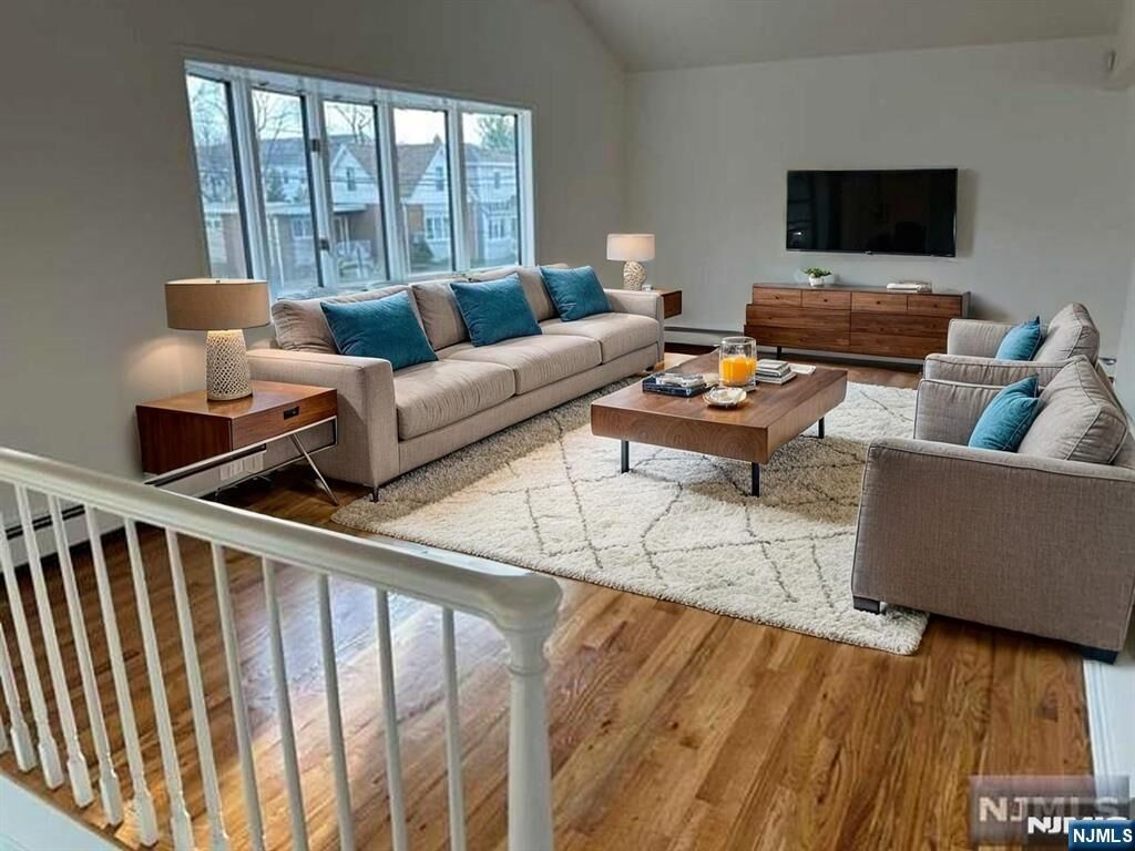 Property Photo:  41 Kipp Avenue 2  NJ 07407 