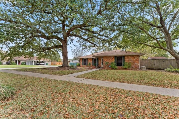 Property Photo: 3902 Croydon Street LA 70458