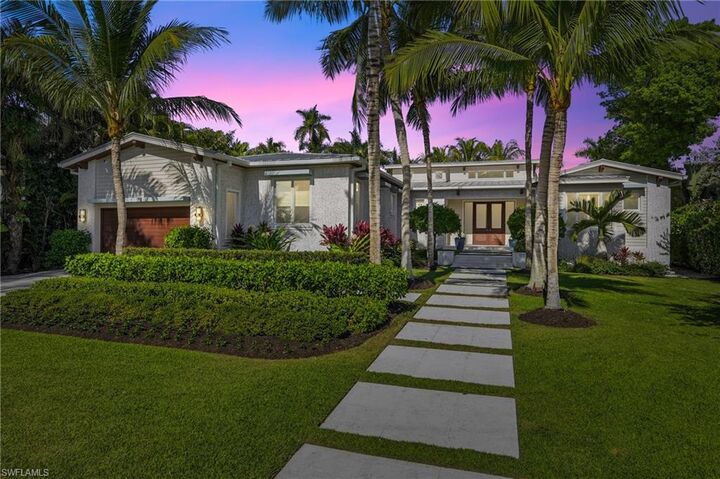 Property Photo:  185 North Lake Dr  FL 34102 