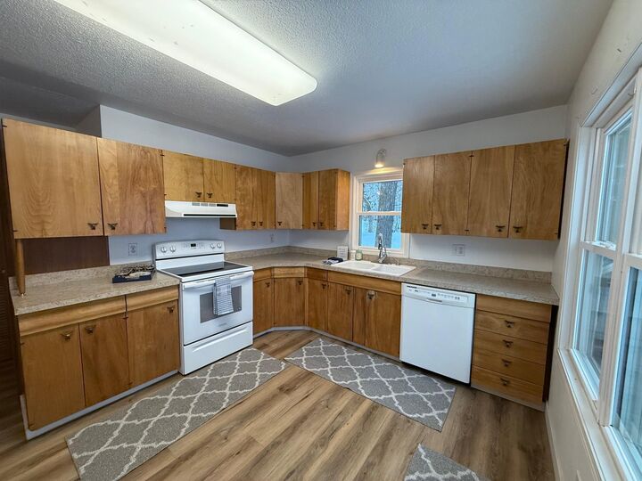 Property Photo:  1590 W Lake Drive  MN 56501 