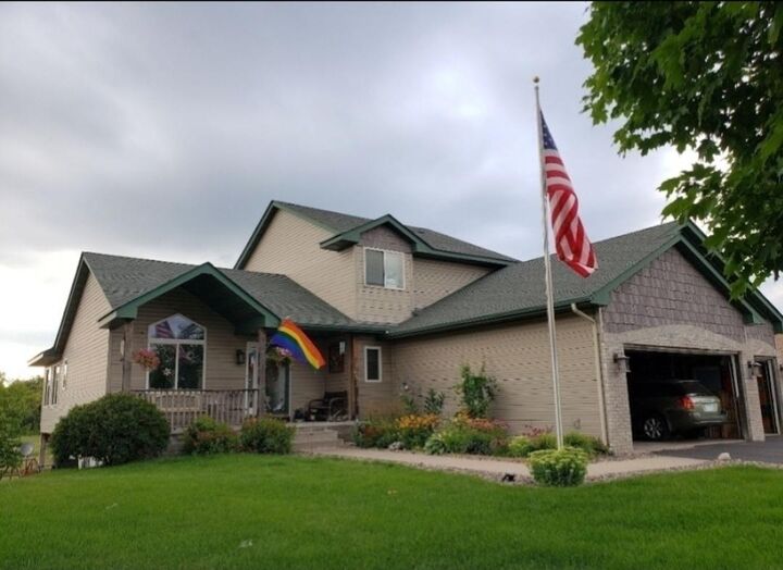 Property Photo: 5541 Aberdeen Way MN 55309