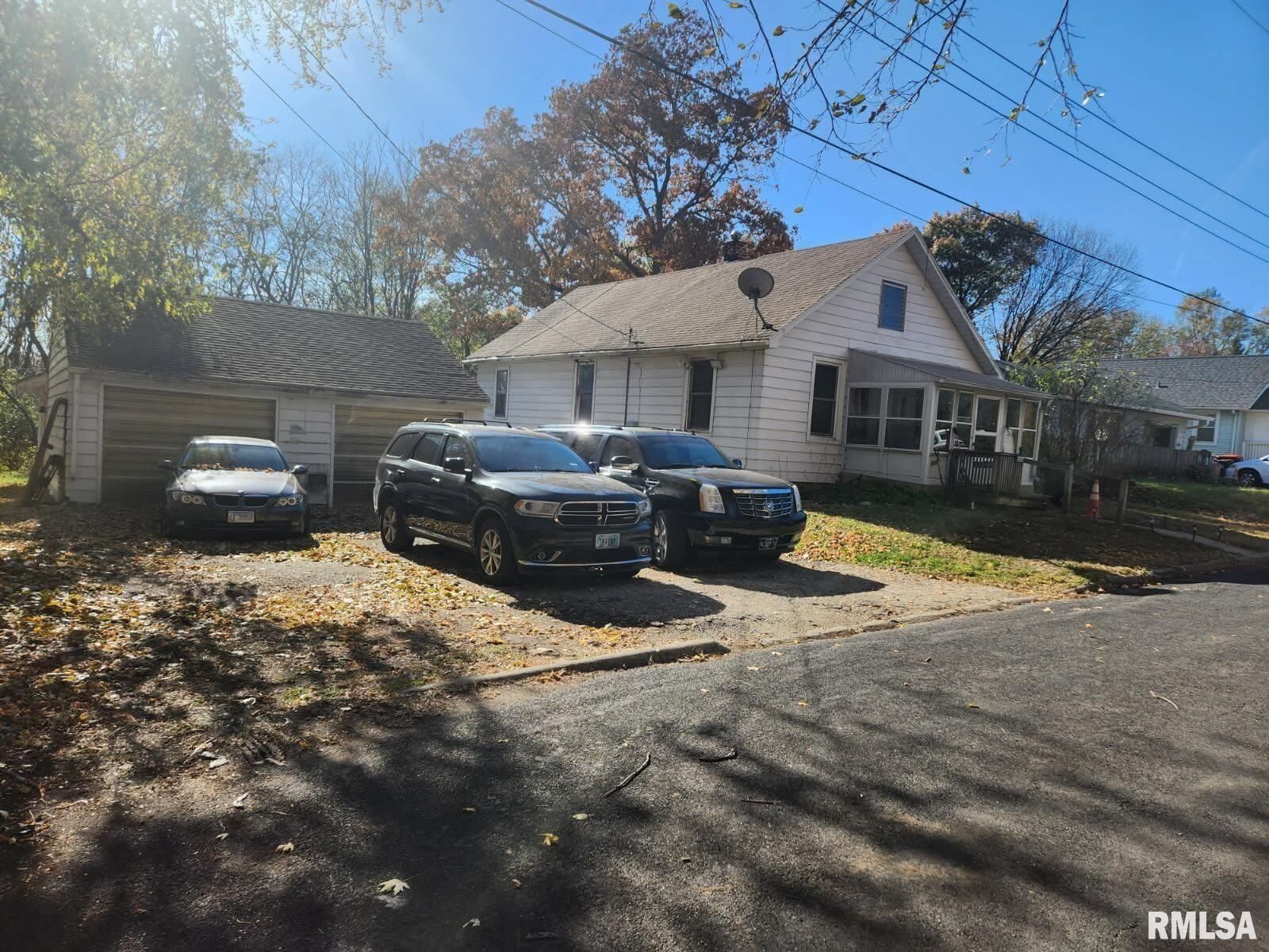 Property Photo: 1516 E Tripp Avenue IL 61603