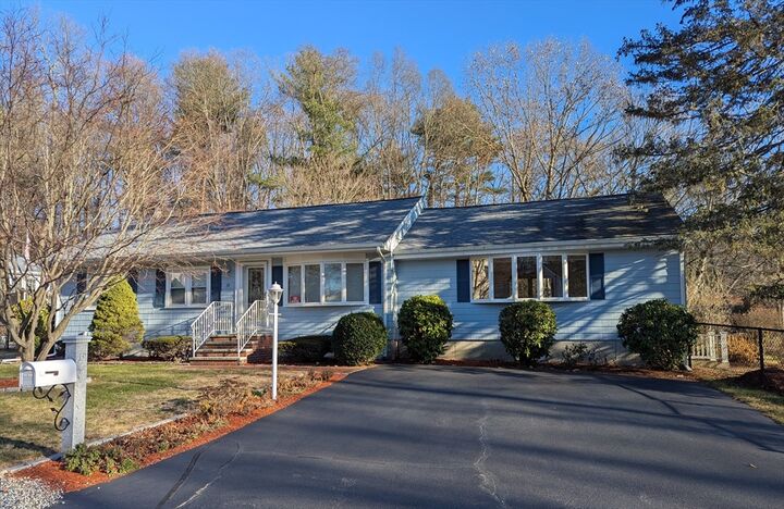 19 Carey Ave  Burlington MA 01803 photo