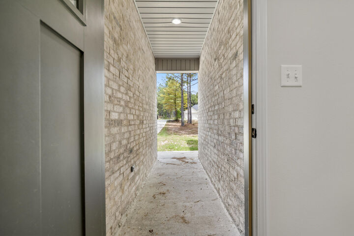 Property Photo:  224 Steel Magnolia Ln  LA 71403 