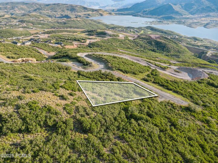 Property Photo: 11556 N Aeire Court UT 84036