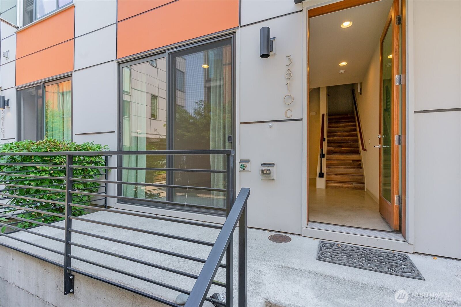 Property Photo: 3810 California Avenue SW C WA 98116