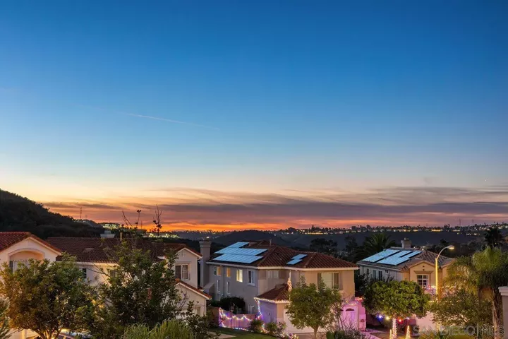 Property Photo: 11954 Aspen View Ct CA 92128