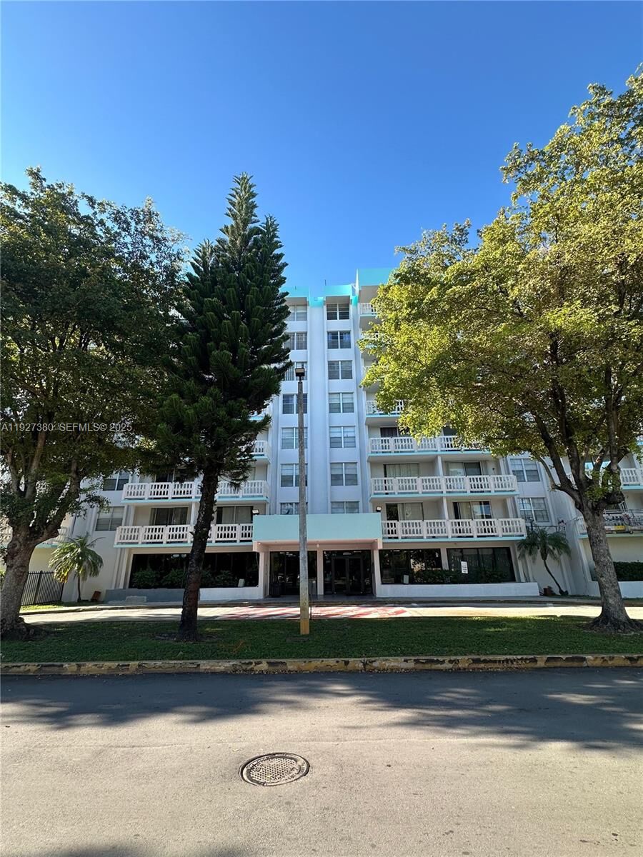 Property Photo: 15600 NW 7th Ave 311 FL 33169