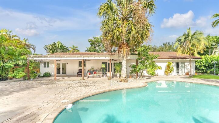 Property Photo:  9220 SW 94th Pl  FL 33176 