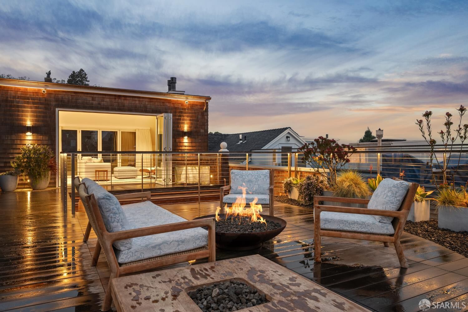 Property Photo:  2550 Baker Street  CA 94123 