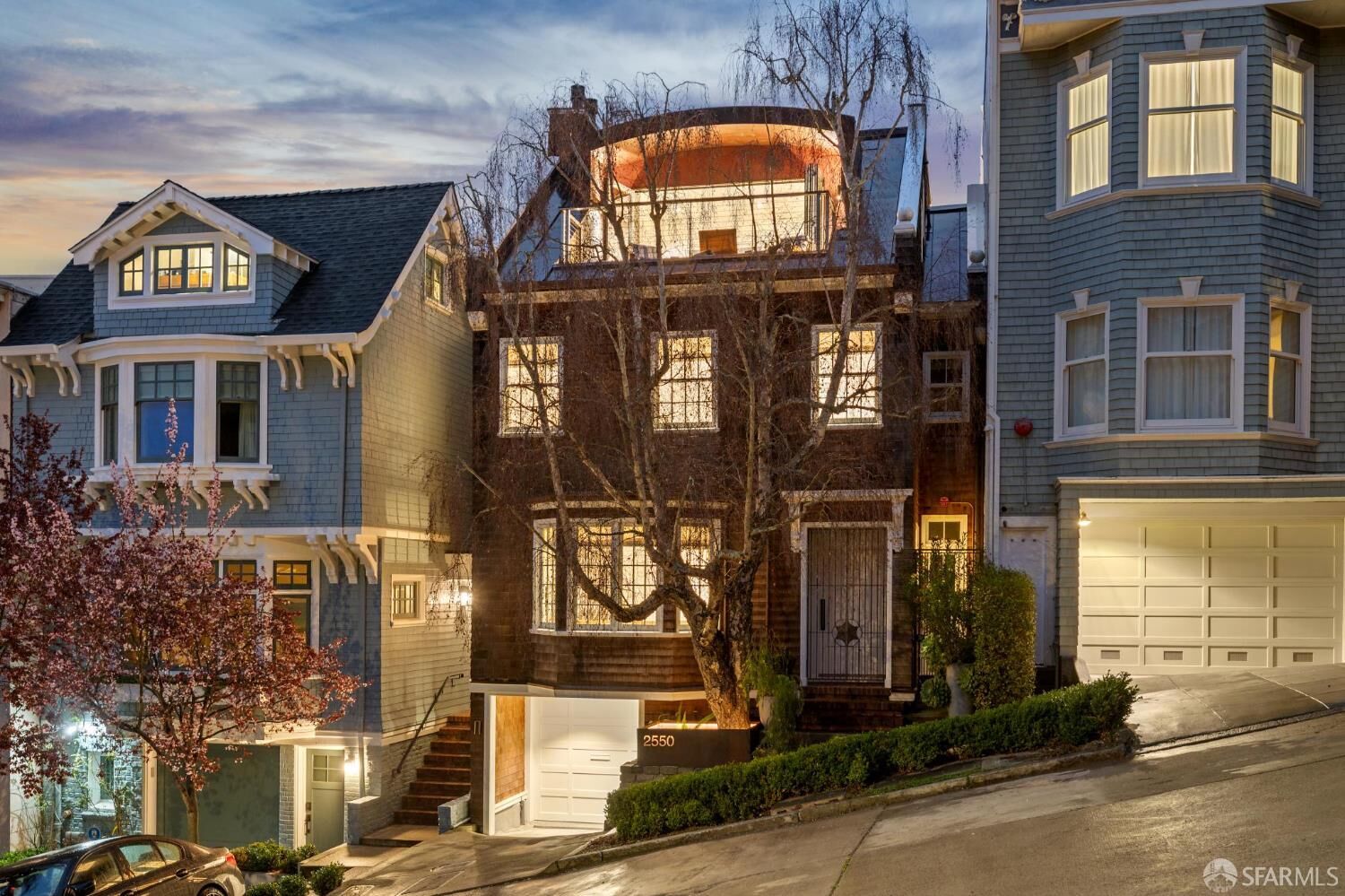 Property Photo: 2550 Baker Street CA 94123