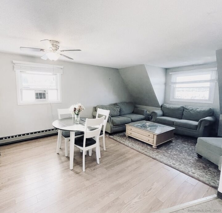 Property Photo:  249 Pequot Avenue 3  CT 06320 