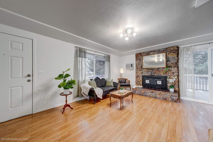 Property Photo:  2203 E Marshall Ave  WA 99207 