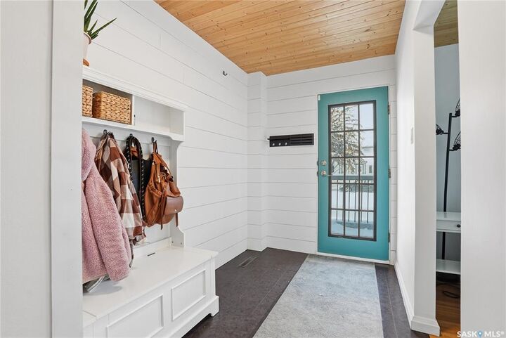 Property Photo: 2210 William Avenue SK S7J 1A6