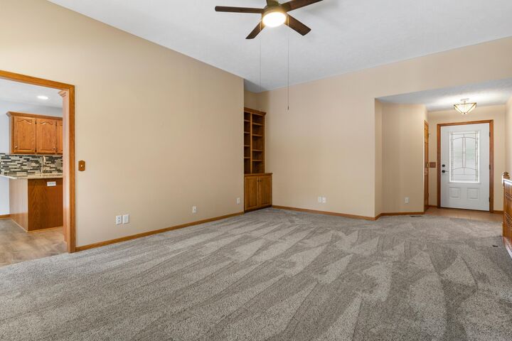 Property Photo: 104 W Ferndale Drive IA 51503
