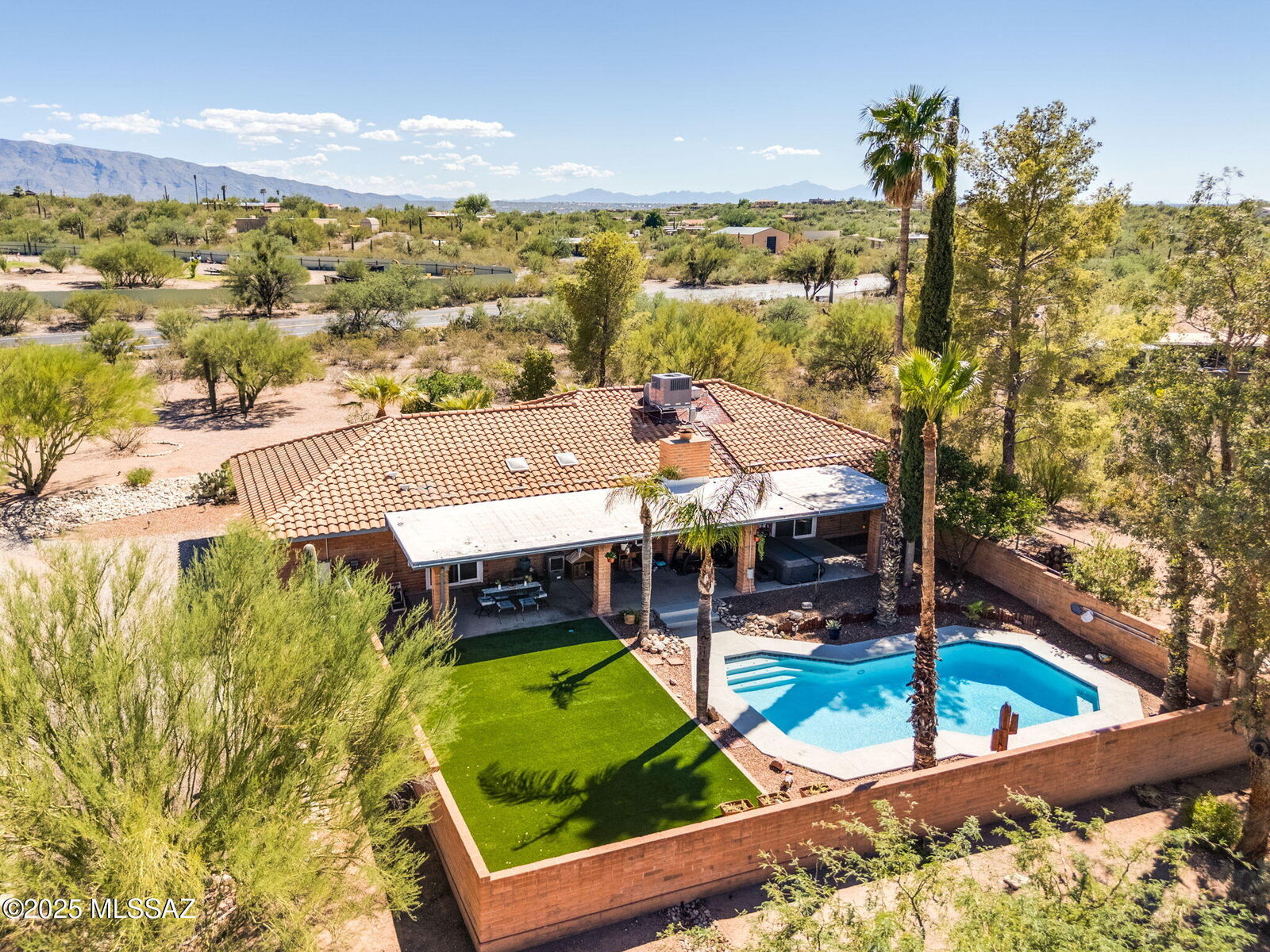 Property Photo:  4205 N Avenida De Pimeria Alta  AZ 85749 