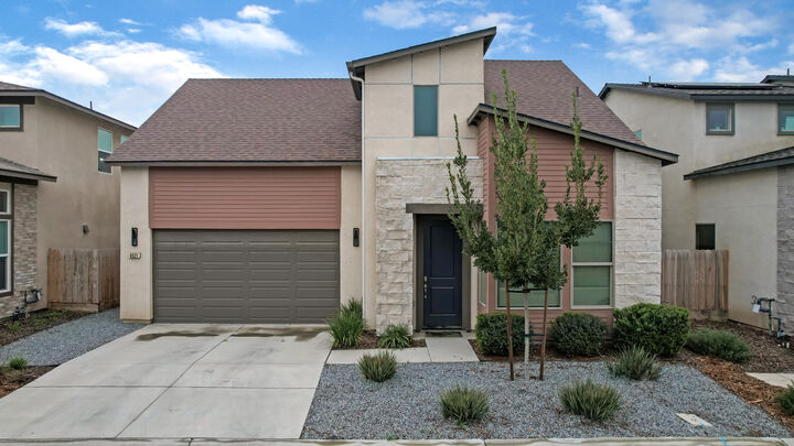 4521 S Ernest Street  Visalia CA 93277 photo