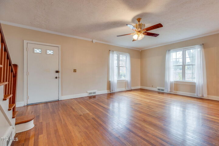 Property Photo:  805 Watauga Street  TN 37660 