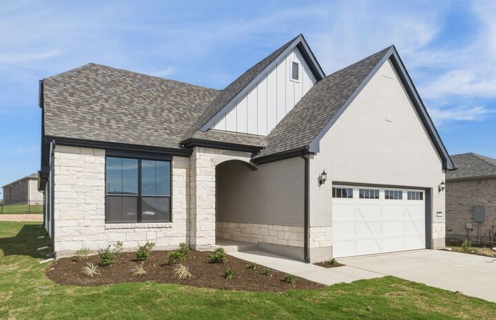 Property Photo:  101 Centerfire Lane  TX 78633 