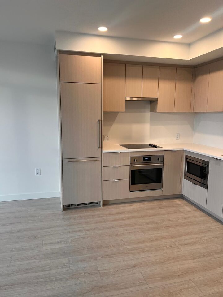 Property Photo: 13675 107A Avenue 606 BC V3T 0X3