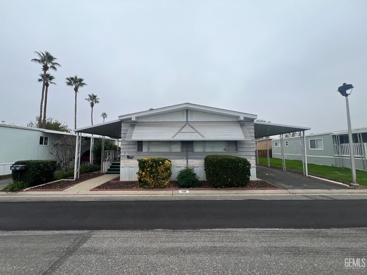 4401 Hughes Lane 106  Bakersfield CA 93304 photo