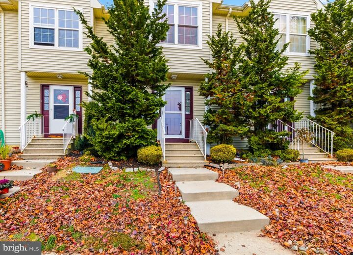 Property Photo: 64 Yellowwood Court NJ 08028