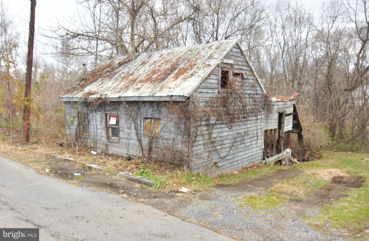 Property Photo: 200 Siebert Street WV 25404