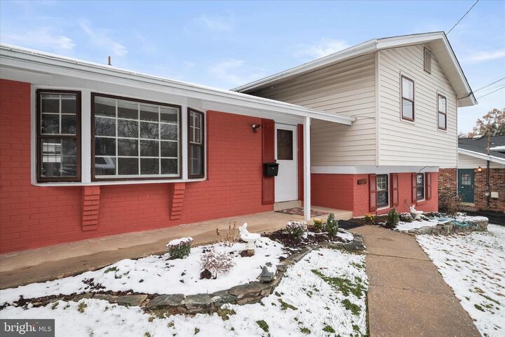 Property Photo:  11828 Enid Drive  MD 20854 