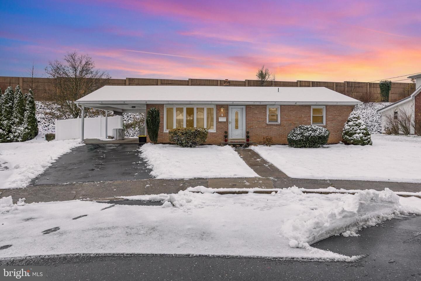 Property Photo:  7 Oakwood Circle  PA 17011 