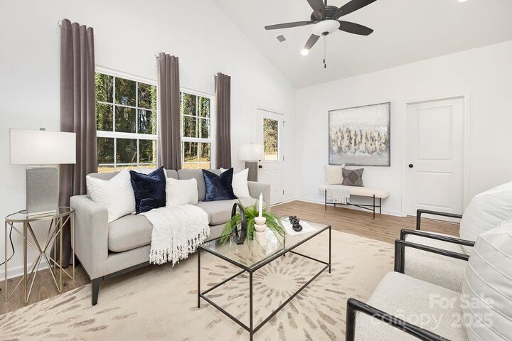 Property Photo:  319 E Glendale Avenue  NC 28120 