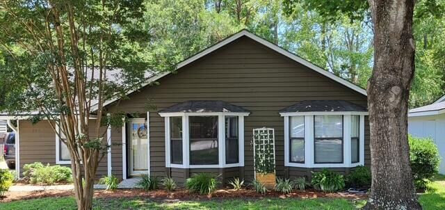 Property Photo:  1493 E Crossing Lane  SC 29466 