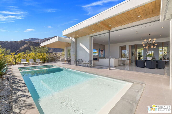 Property Photo:  2381 Vista Palizada Dr  CA 92262 